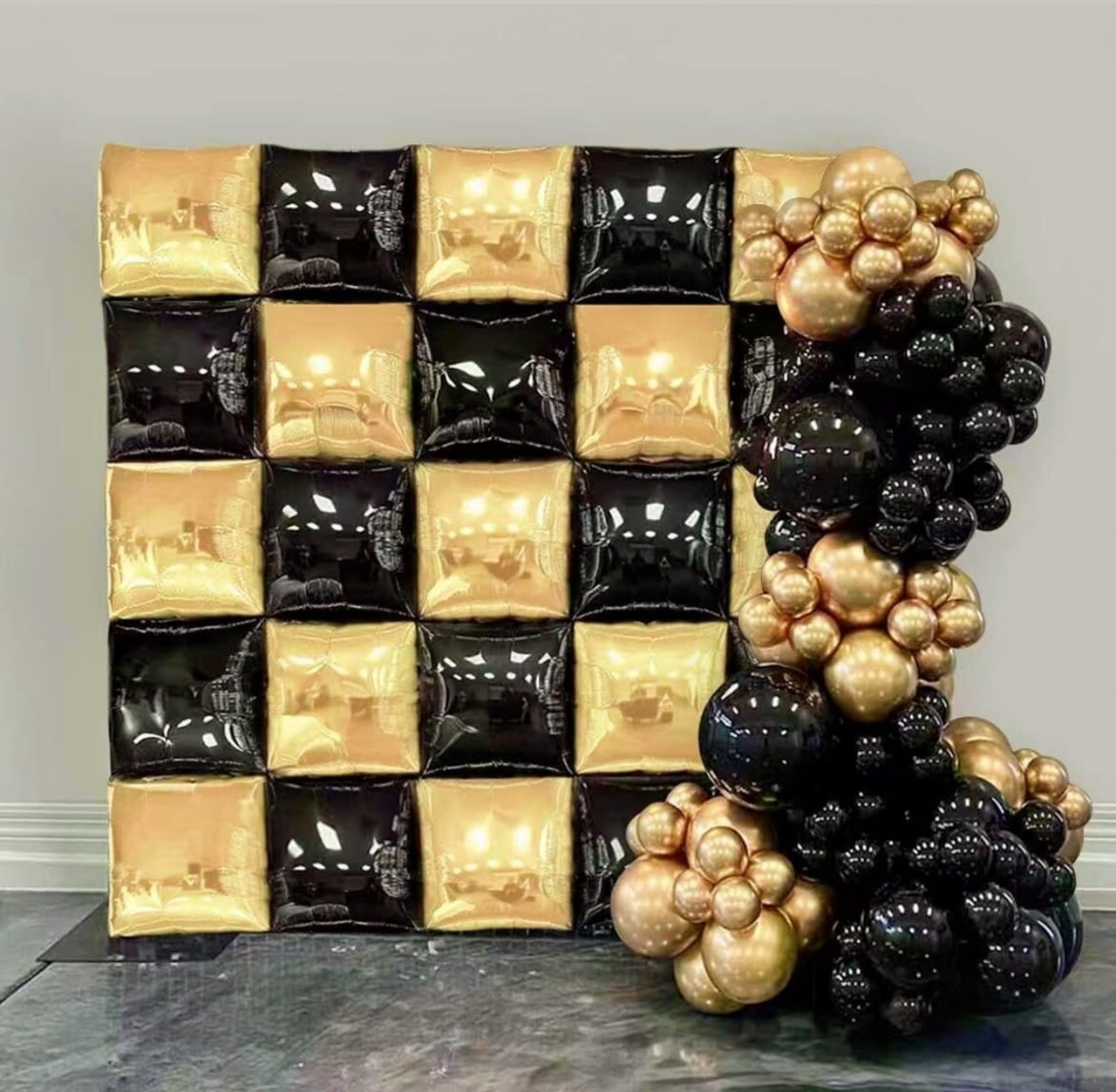Mylar Gold Black Square Foil Balloon Wall Tunnel Arch Background Chrome Double sided Flat Metallic Gold& Black Balloon Garland Kit Graduation Anniversary Birthday Backdrop Party Decorations
